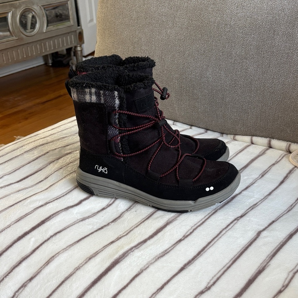 Ryka Black and Burgundy Winter Boots